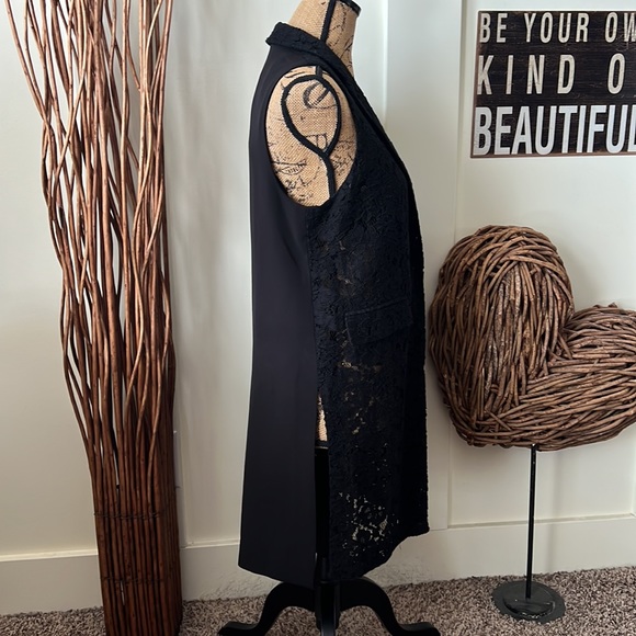 Elle Black Lace Front Buttonless Vest - Picture 4 of 10